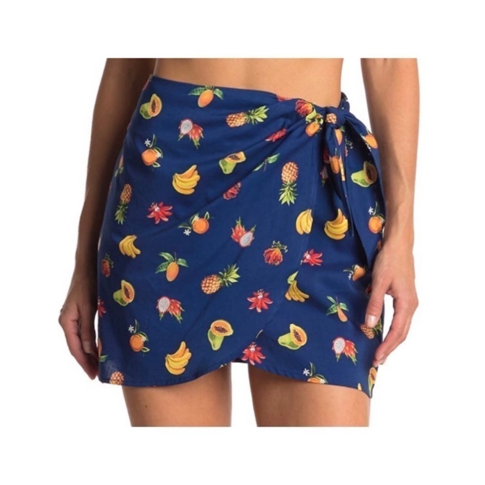 NEW WEWOREWHAT Fruit Pattern Cover-Up Mini Skirt